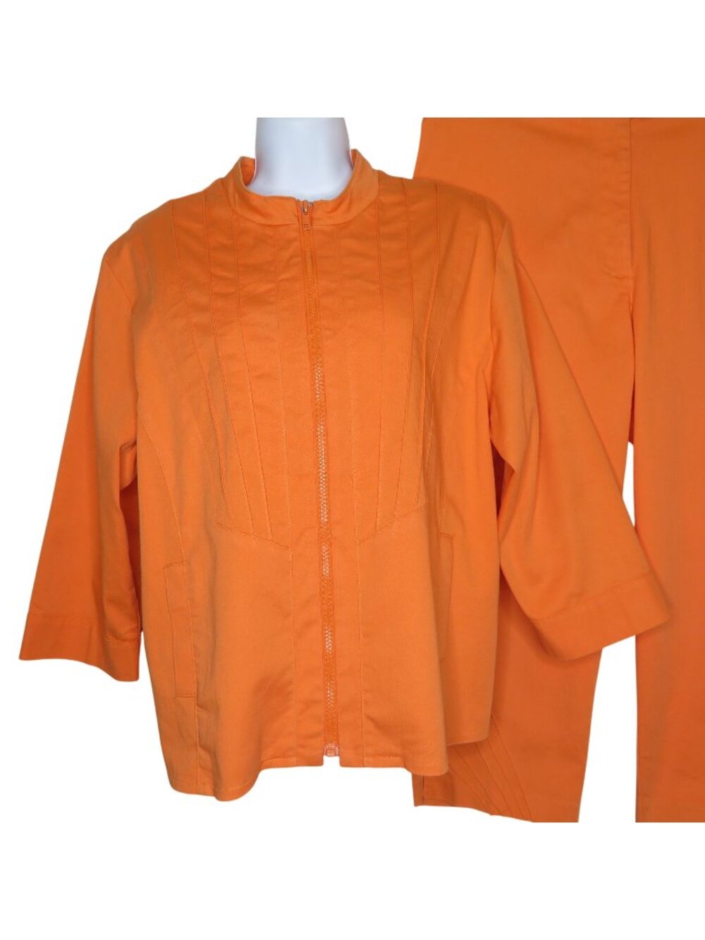 Vintage Womens Orange 2-Piece Pantsuit M Mandarin Collar Vertical Pintuck Detail
